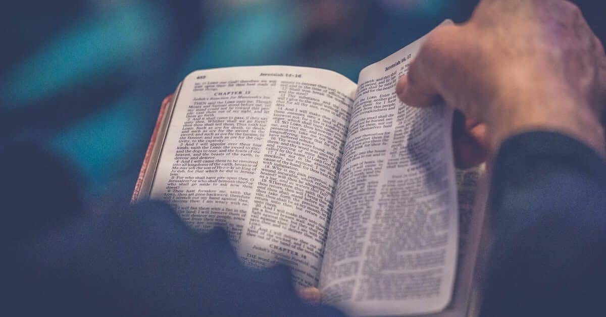 7 redenen om de bijbel te lezen - Verhalentafel